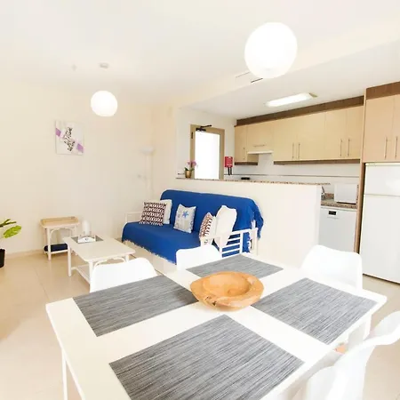 Edificio Larimar * カルプ