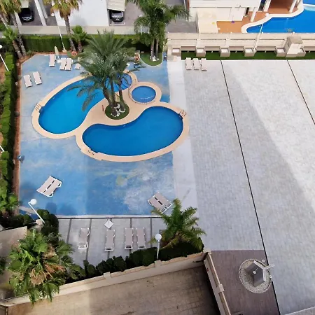 Edificio Larimar アパート *